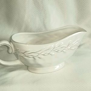Prima Design: Porcelain Gravy Boat